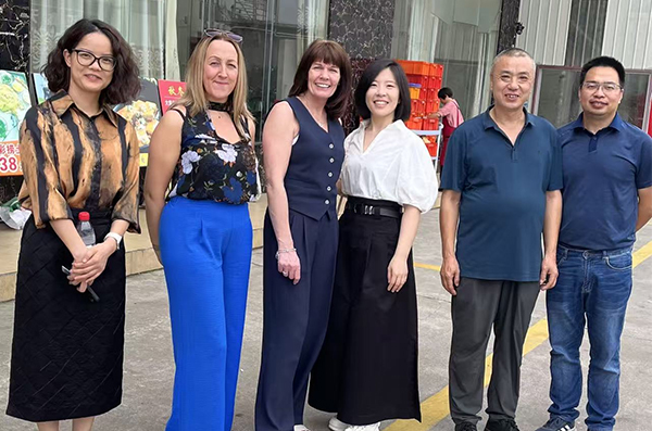 Unibox ( UK) Delegation Visiting Jixing Aluminum